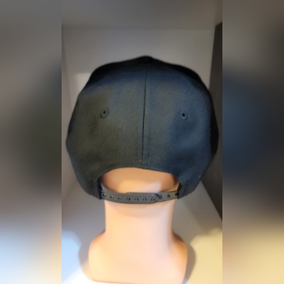 BNWOT Chicago Bulls Snapback Hat - Picture 3 of 7